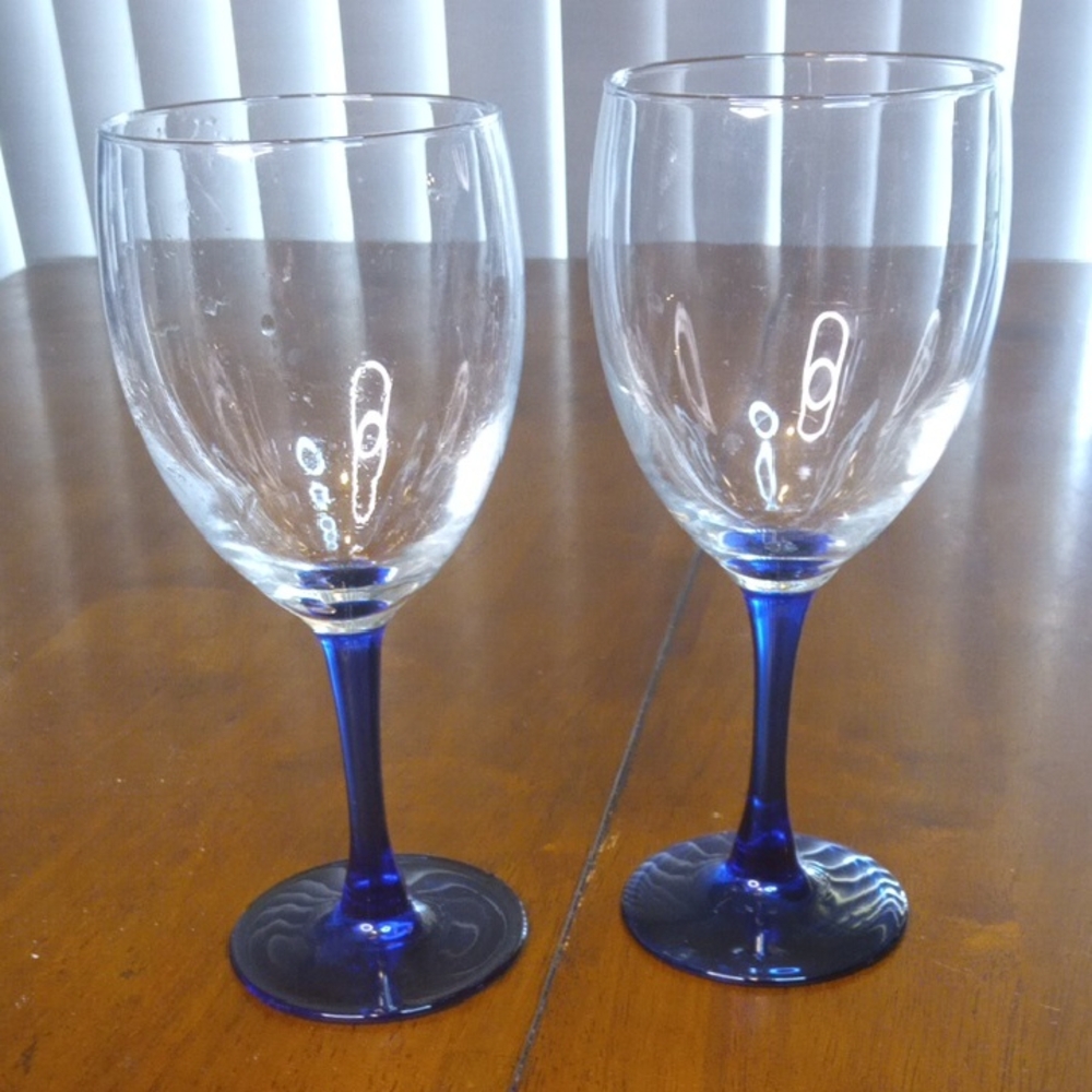 Vintage Cobalt Blue Stem Wine Glass Set